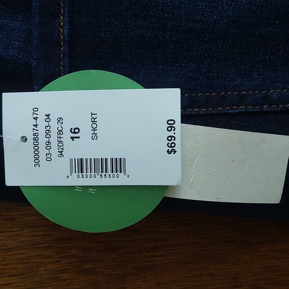 Woman's Jeans - Picture 4 of 6